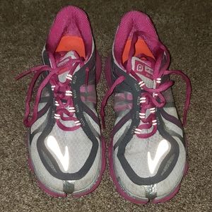 Brooks size 9 running shoes